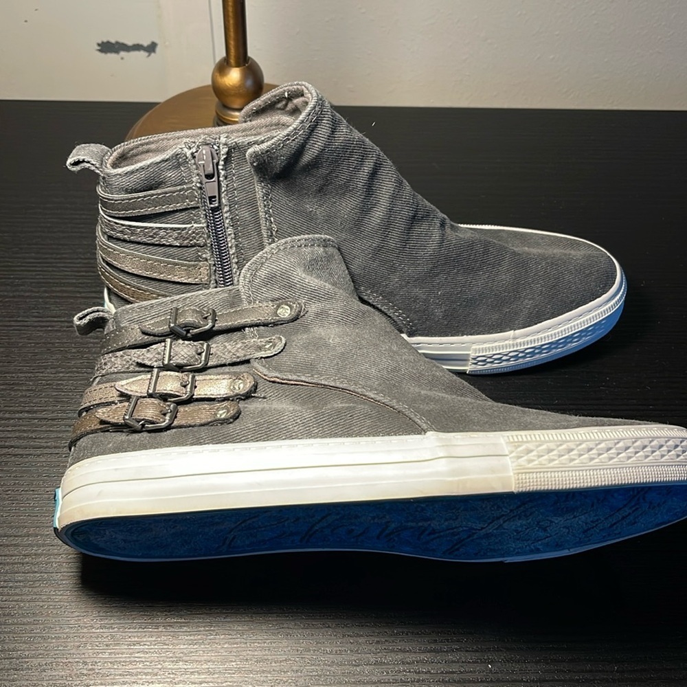 Blowfish hightop size 8 sneakers‎ grey